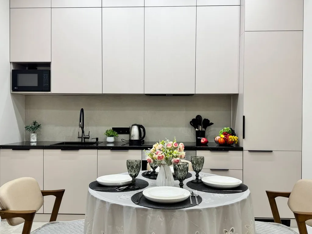 3-комнатная с видом на горы в ЖК Комфорт Сити, рядом с ТЦ MEGA