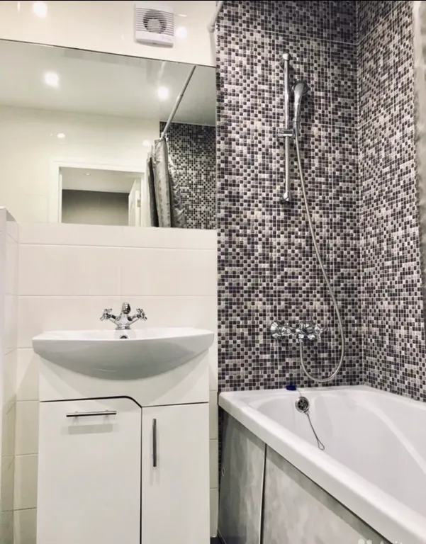 ЖК Матросова - Черняховского возле ДС Юбилейный