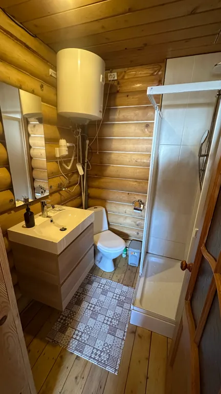 Дом из сруба с баней и бассейном