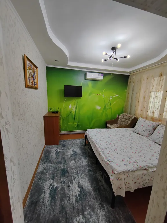 3-комнатная квартира с двориком — аренда посуточно в Орджоникидзе