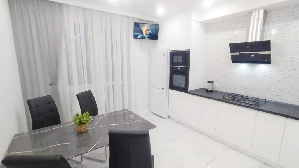 Квартира Квартира Люкс в центре в новом доме с парковкой и видами на город — Калининград