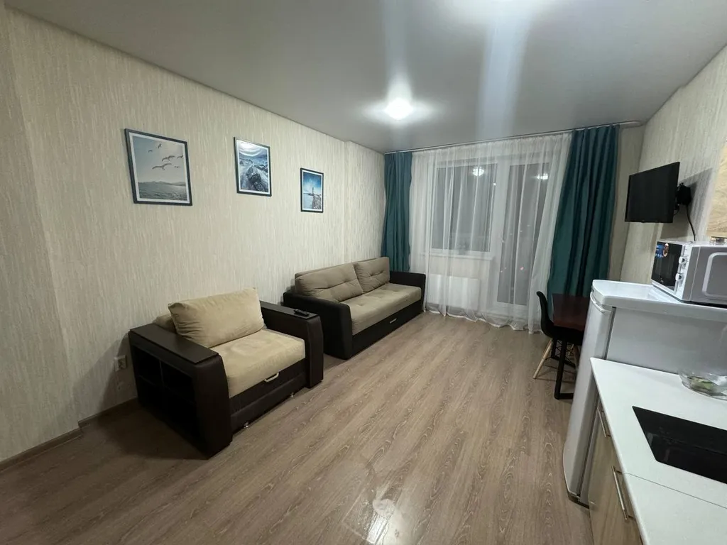 Прекрасная квартира-студия с потрясающим видом из окна