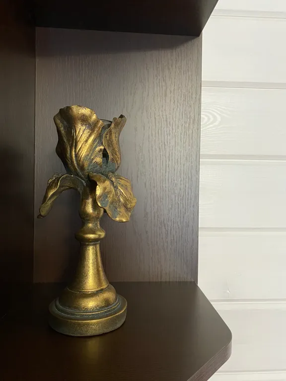 Цветочный домик с камином