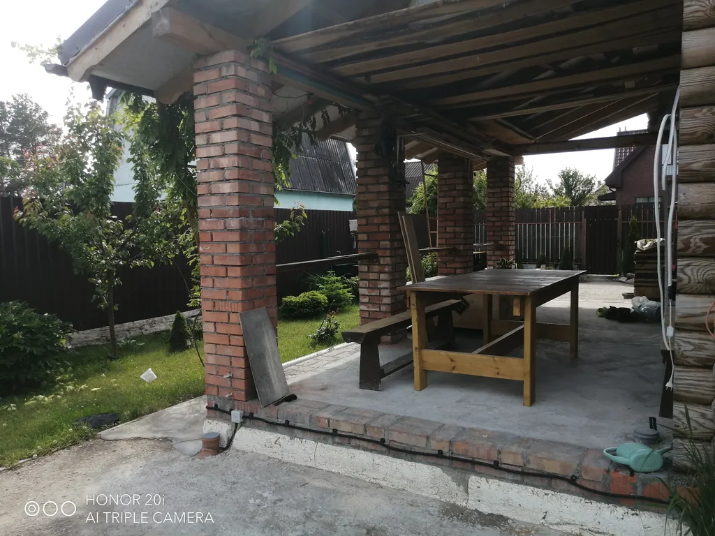 Дом из дерева у моря