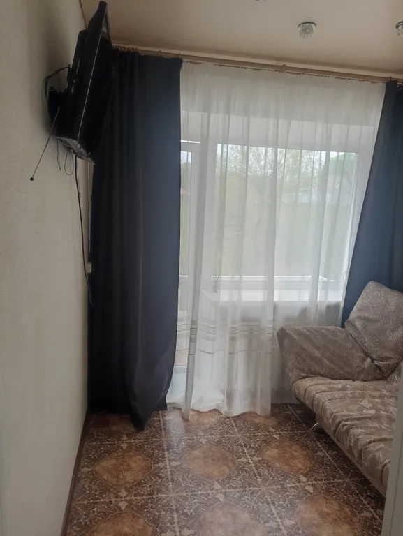 Однокомнатная поделена на две