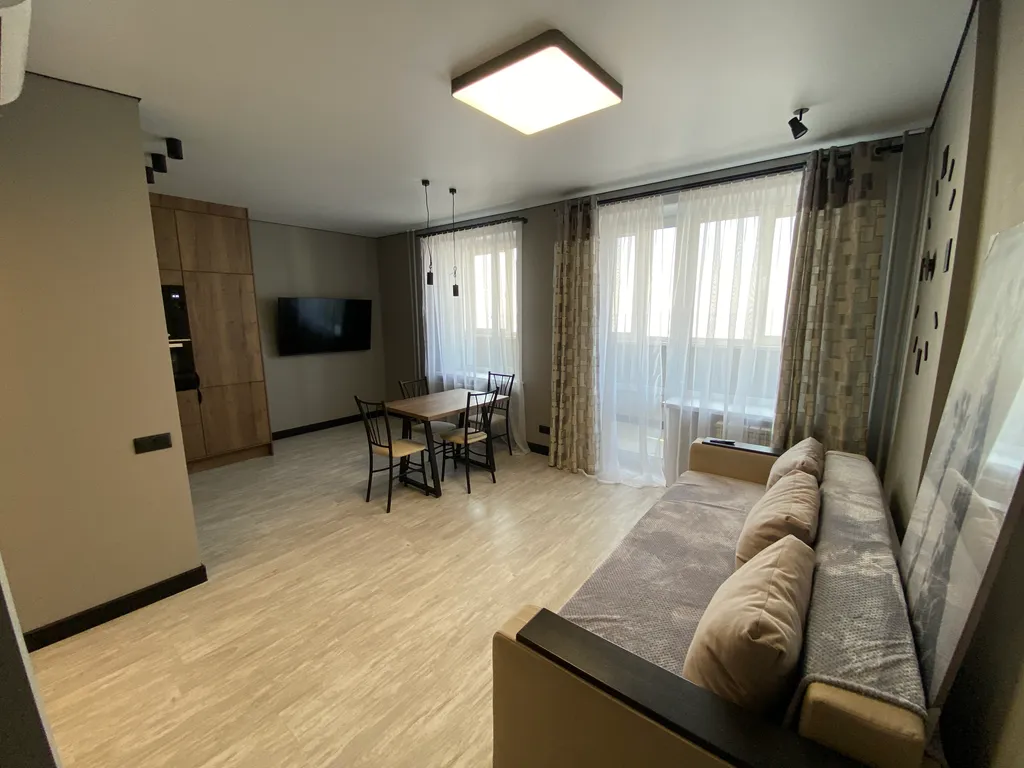 Просторная студия с видом на море