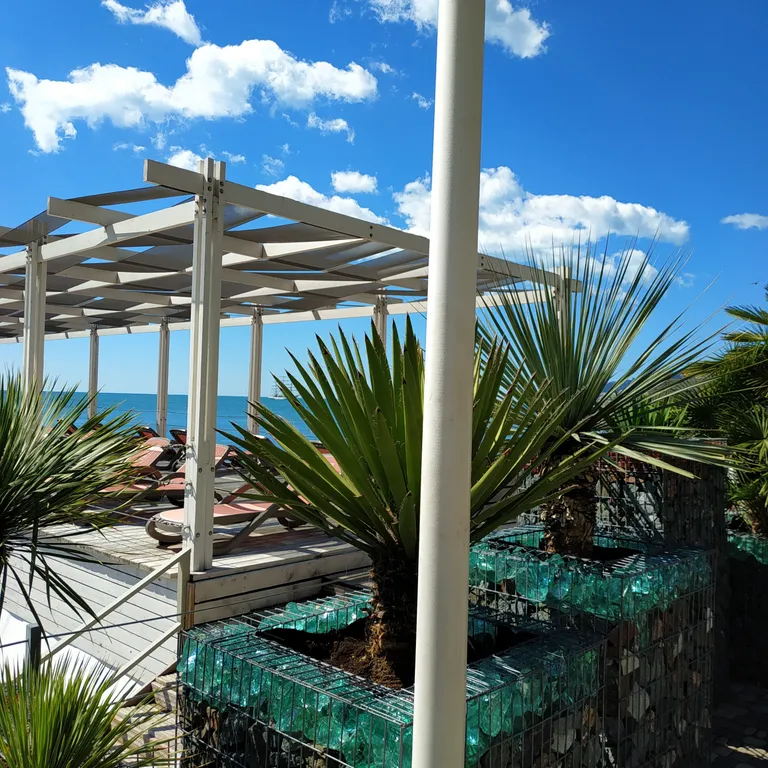 Апартаменты с видом на море и горы