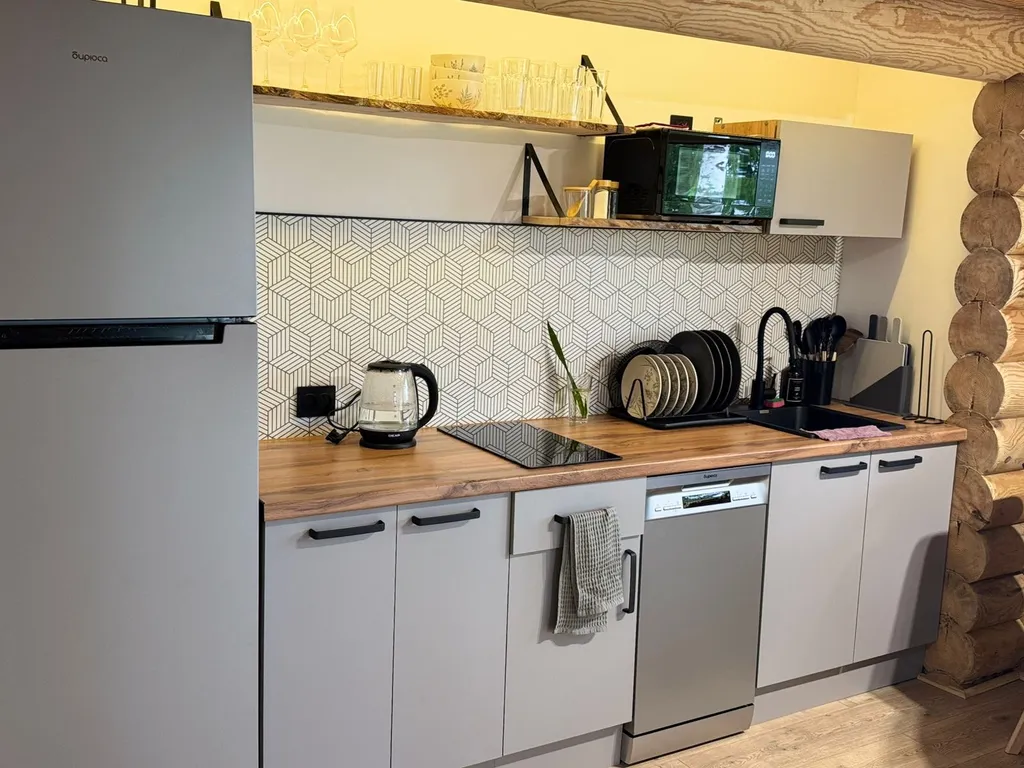 Дом на берегу озера Лососинное