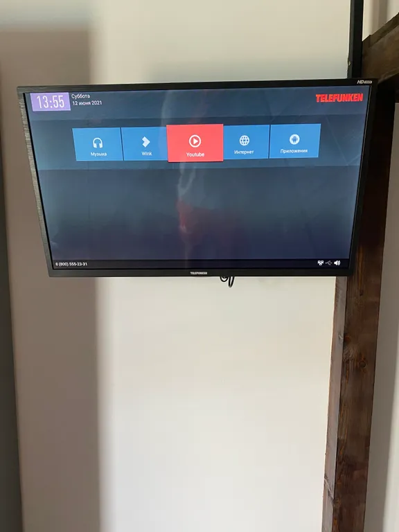 Дом с мансардой у моря, шале с видом на бассейн, номер с бассейном