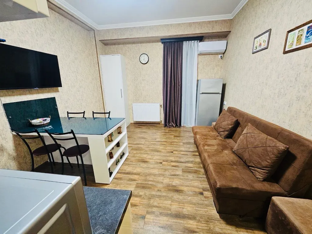 Квартира в центре с изолированной спальней, кухней-гостиной 6 этаж