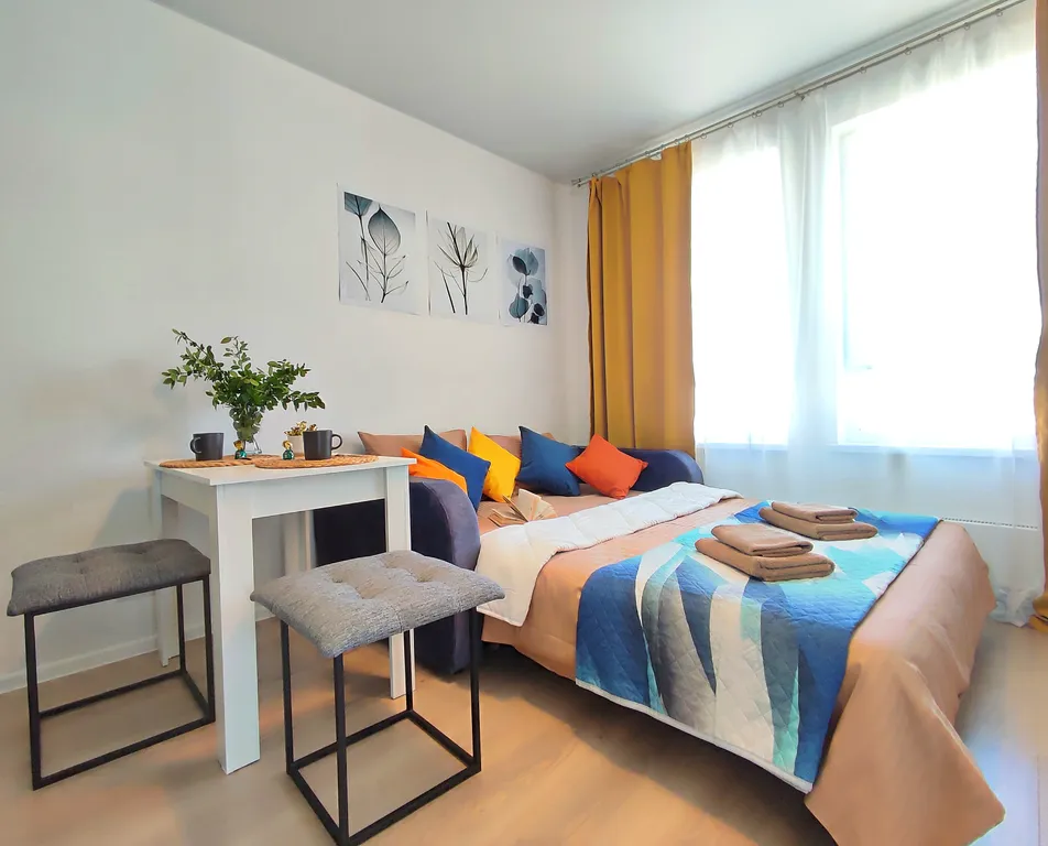 Студия с видом на море