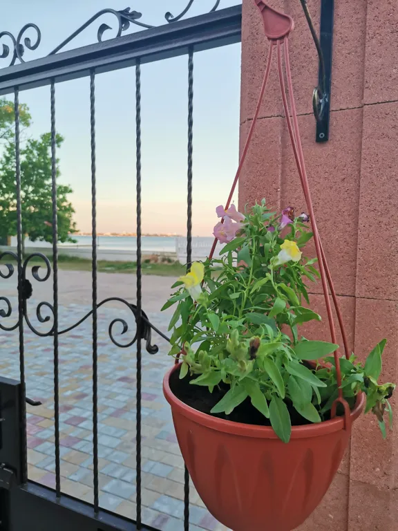 Дом возле моря