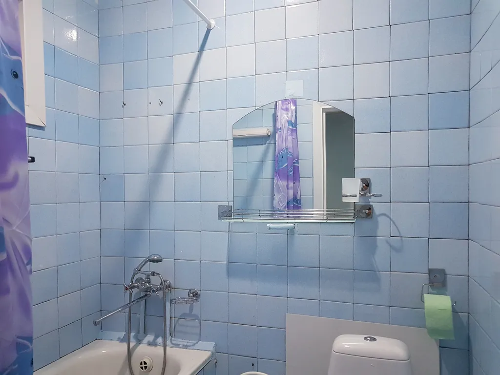 Уютная двухкомнатная квартира в центре со своим гаражем.