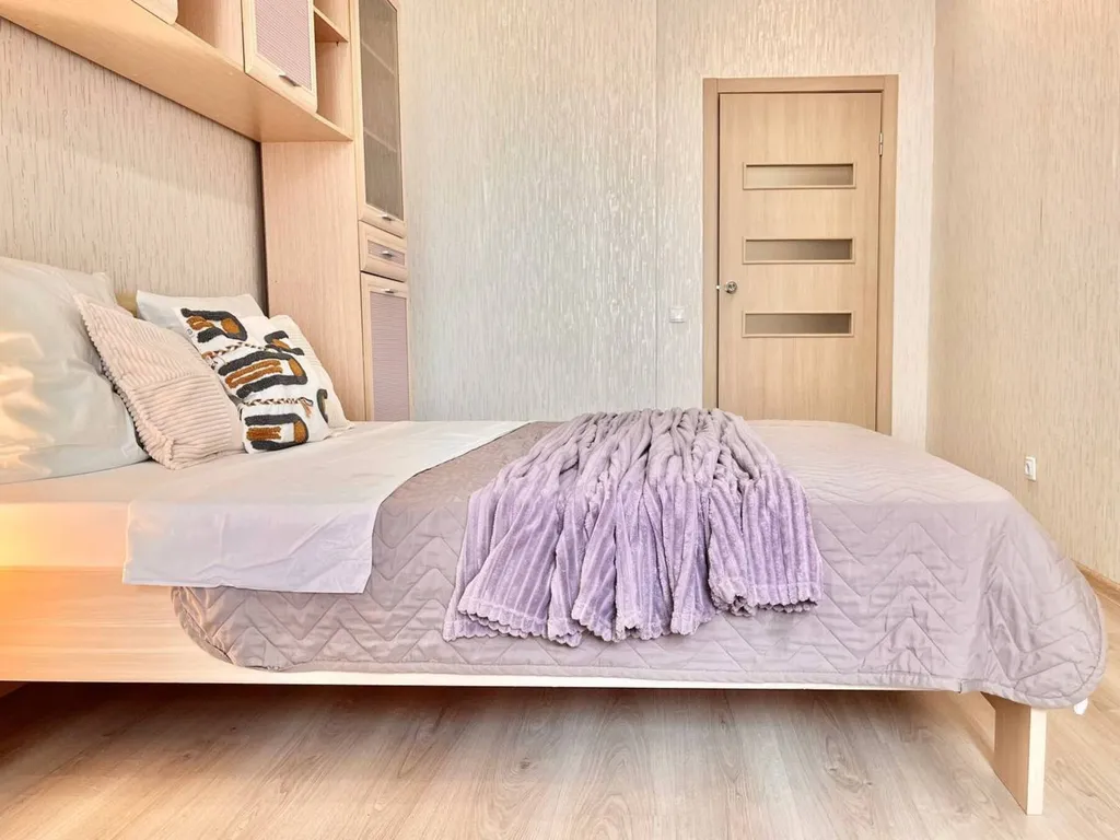 Евродвушка Апарт Гулливер с лоджией в центре