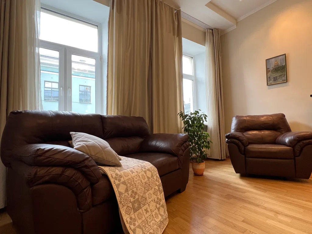 Квартира Квартира для большой компании в минуте от Зимнего дворца — Санкт-Петербург