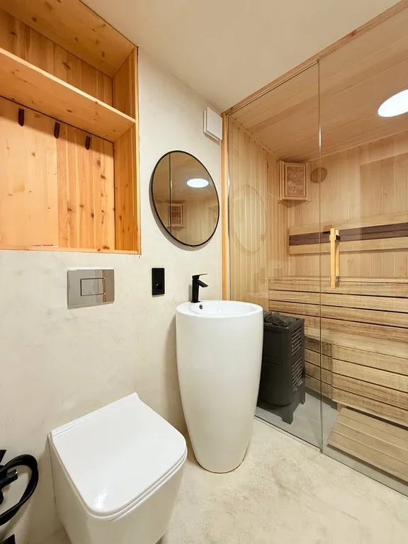 Просторная студия в стиле минимализма с панорамным видом на Махачкалу