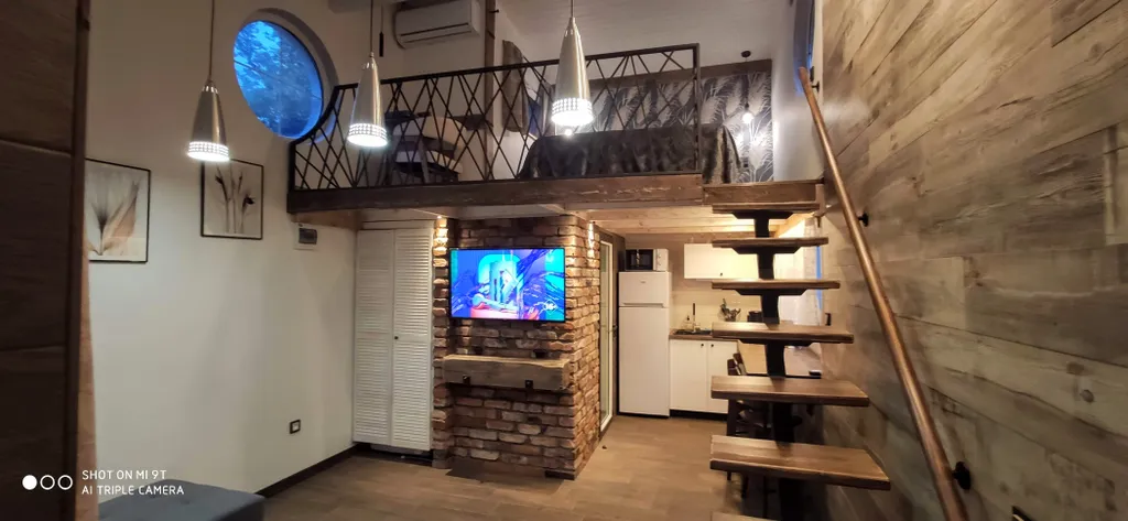 Светлая и просторная студия в чудесном саду для отдыха под шум моря