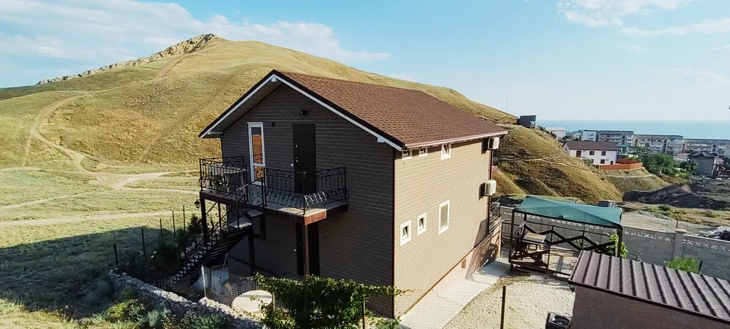 Апартаменты с балконами и панорамным видом на море и горы