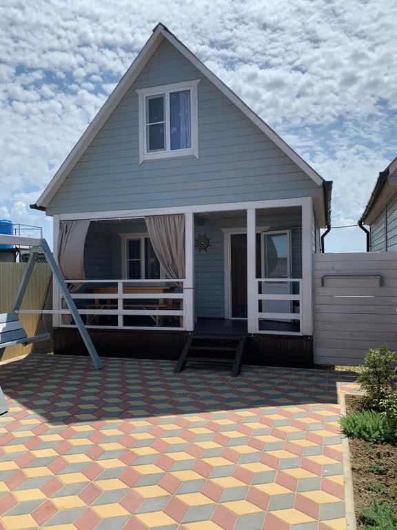 Коттедж Уютный дом для отдыха в 150 метрах от моря — аренда посуточно в Голубицкая