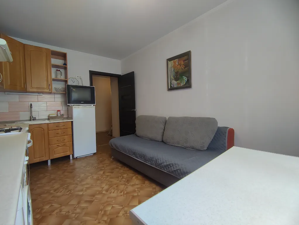 Классический уголок около вокзала