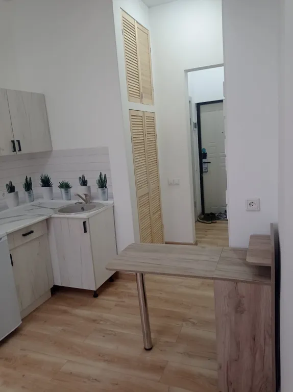 Апартаменты-студия в центре 4М