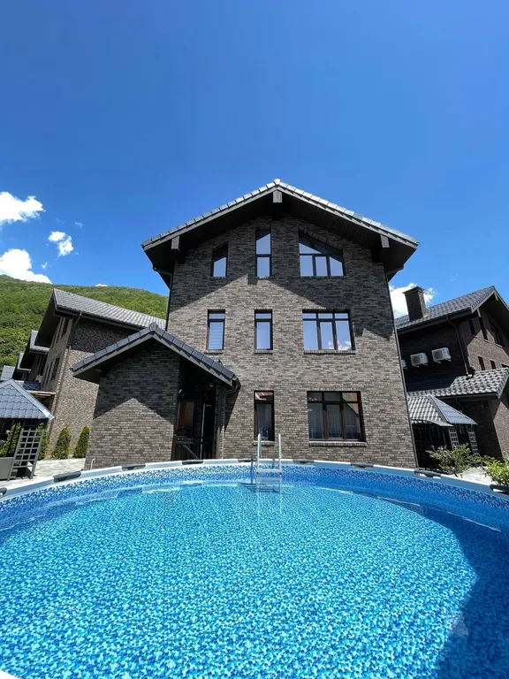 Коттедж Горки Вилладж с видом на горы Красной поляны