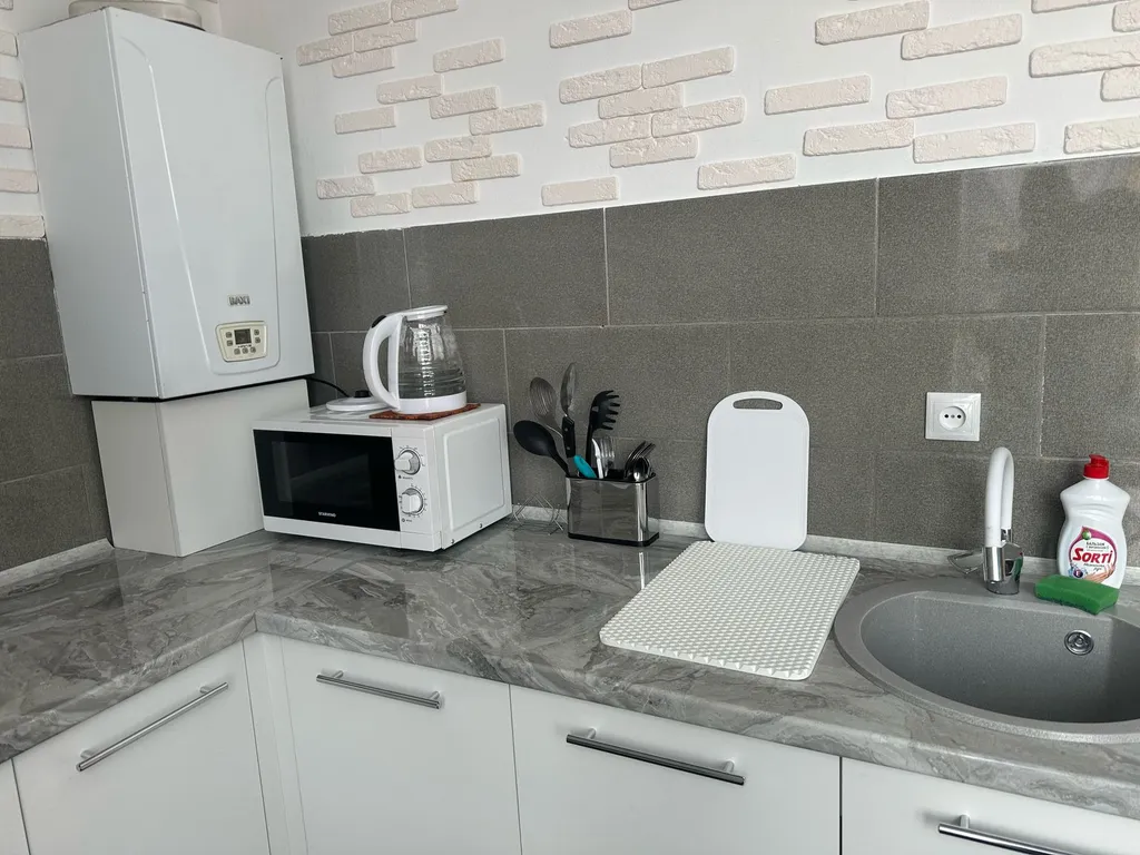 Квартира возле моря с балконом