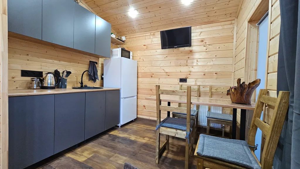 Дом с двумя спальнями и тёплым бассейном