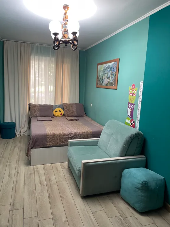 Комфортная квартира близ питьевой галереи