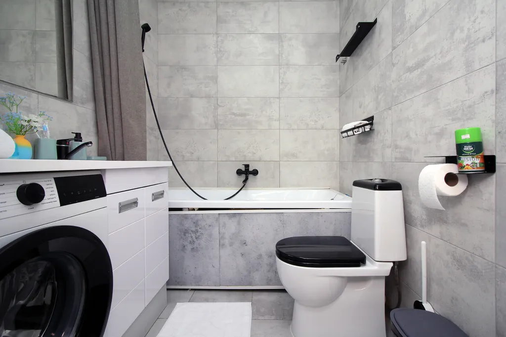 Comfort Gray у метро в центре города