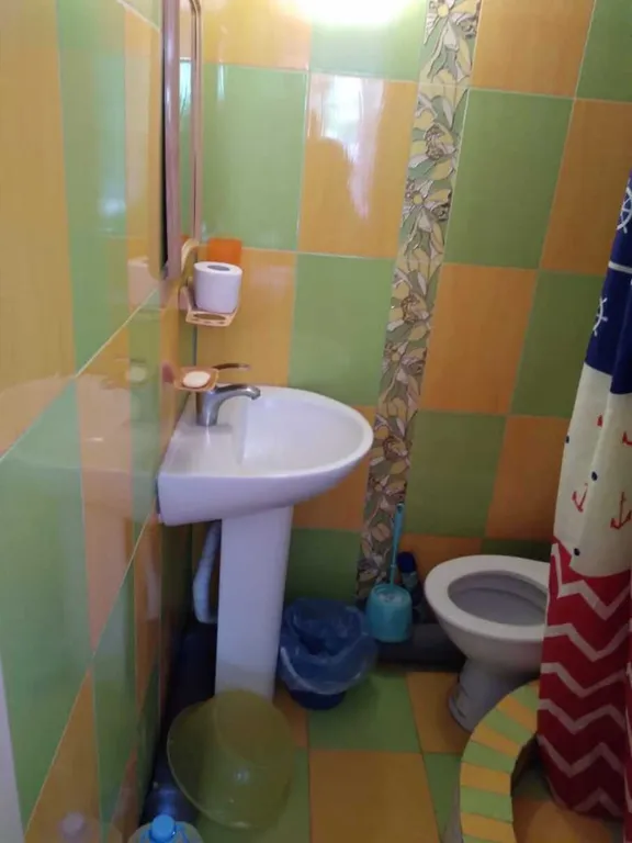 Номер на троих у самого моря.