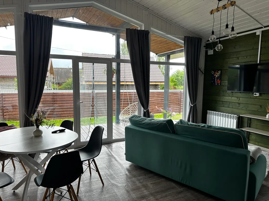 Уютный дом рядом с озером