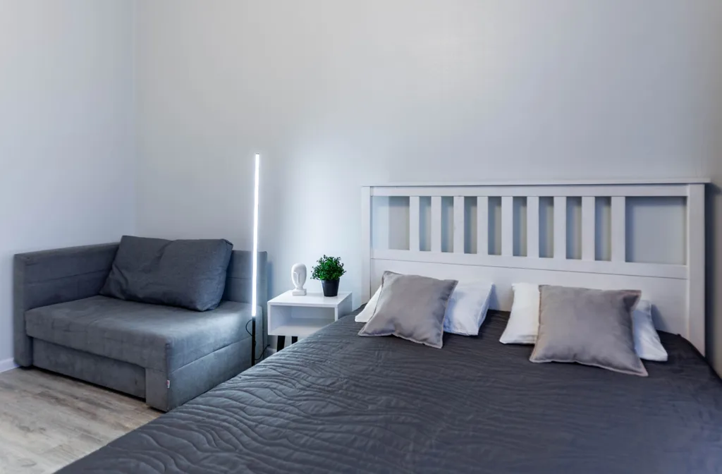 Студия в окружении парков