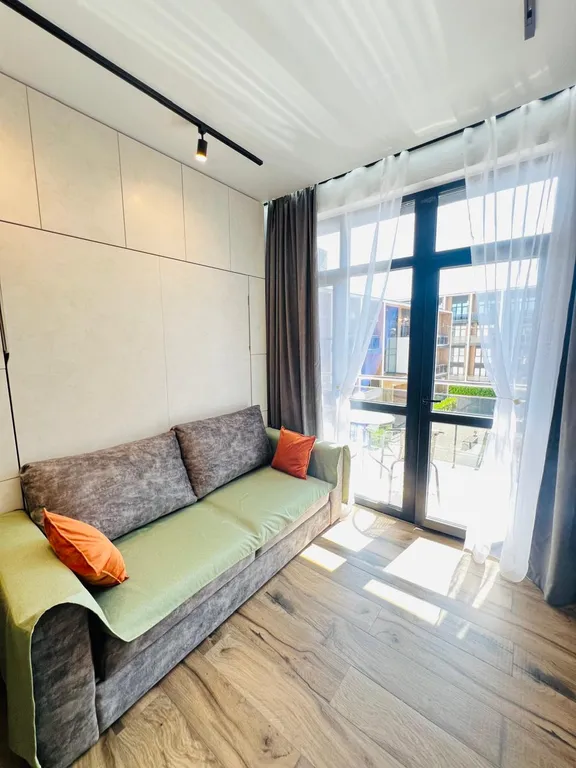 Студия трехместная с бассейном