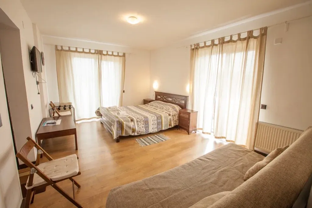 Уютный коттедж на 14 человек