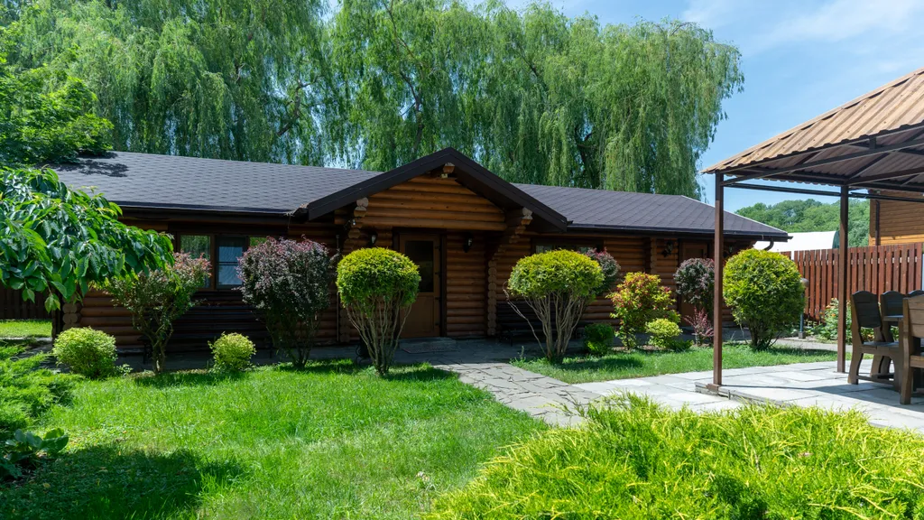 ВИП коттедж трехкомнатный с закрытой территорией и зоной барбекю — аренда посуточно в Пластуновская