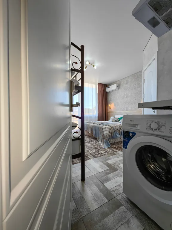 Квартира Квартира Студия с отоплением, кухней, стиралкой, балконом, парковкой, беседкой — Судак