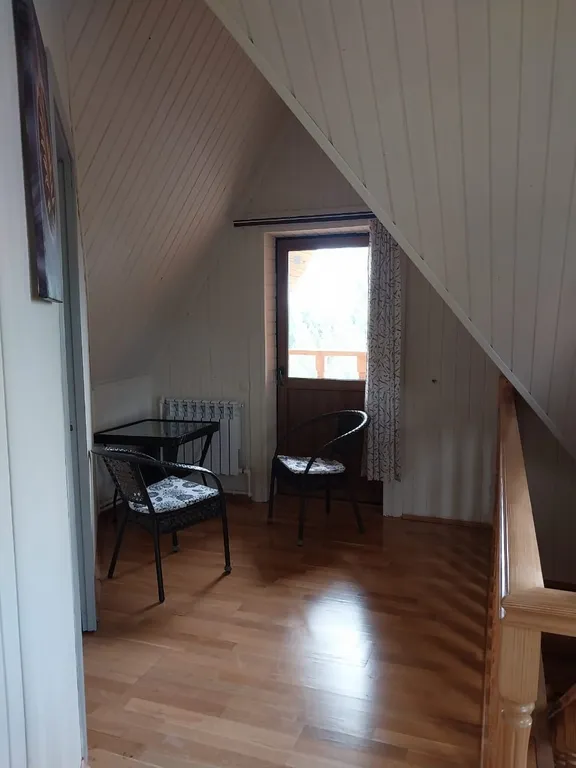 Комфортабельный 2-х этажный коттедж на 1 линии о. Селигер