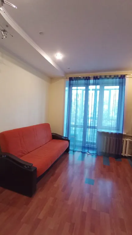 Двух комнатная квартира с изолированными комнатами около парка Горьког