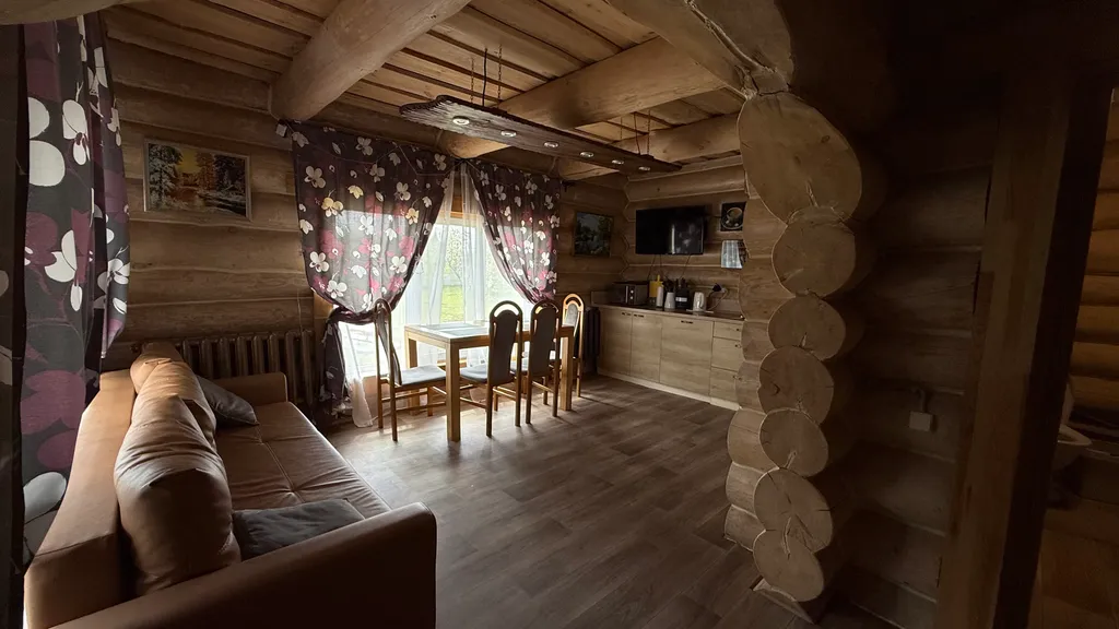 Домик у реки