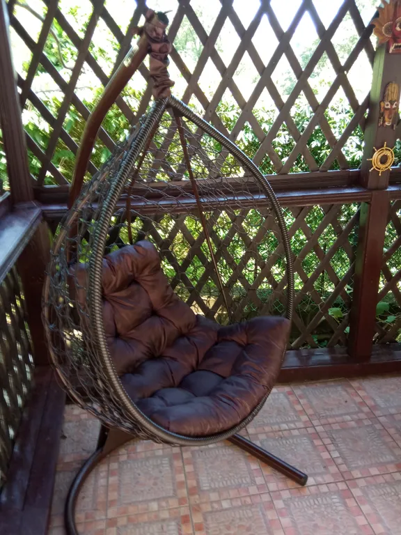 Домик с беседкой у моря