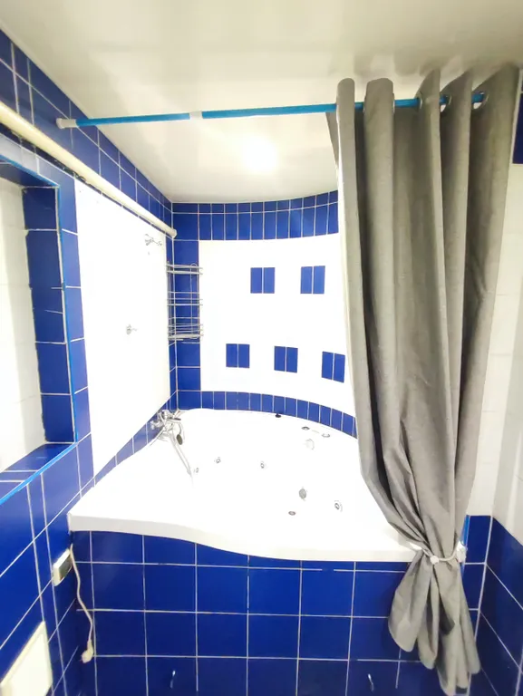 Студия с джакузи