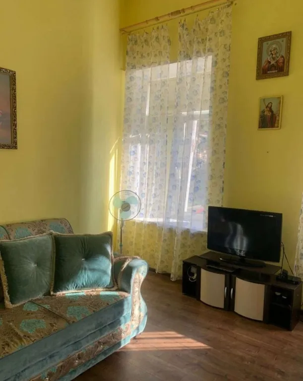 Уютная квартира в центре города — аренда посуточно в Ейск