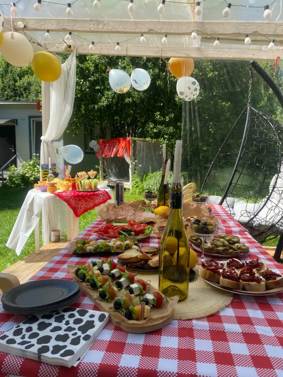 Домик в лесу с собственной горячей купелью 15 минут до центра города