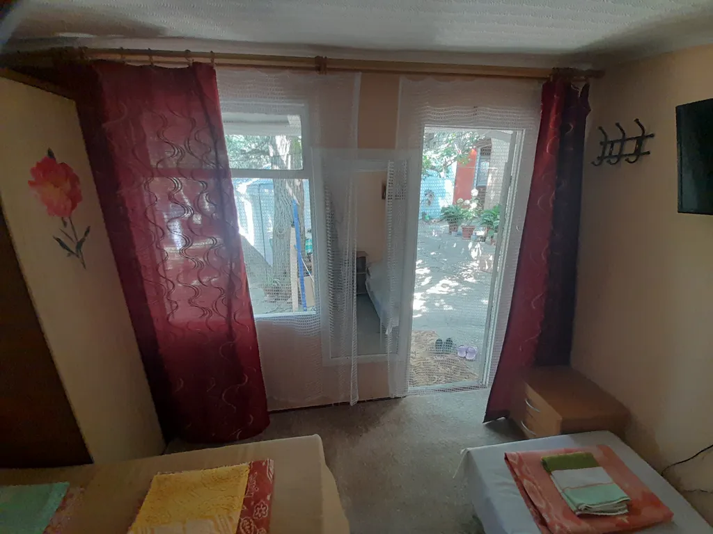 Коттедж Коттедж Уютная дача до 3х гостей с большим двором, 5мин. Ходьбы к морю — Кацивели