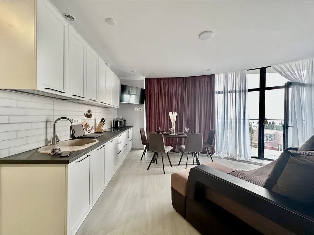 Апартамент Ls-wine and sunset с отдельной спальней с видом на море 5эт