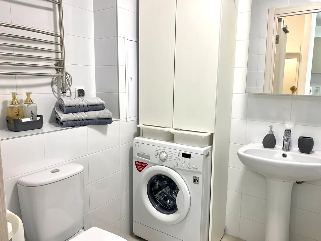 Уютная евродвушка комфорт-саларис возле метро