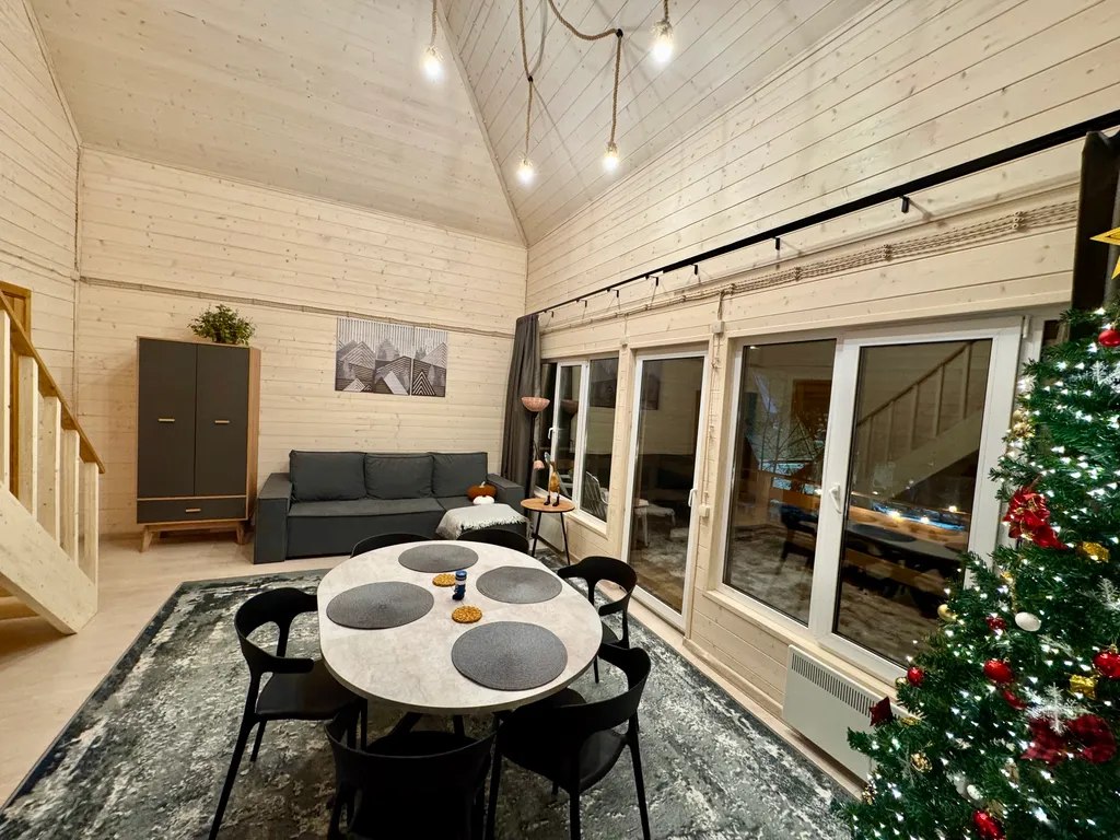 Дом с чаном и сауной в лесу