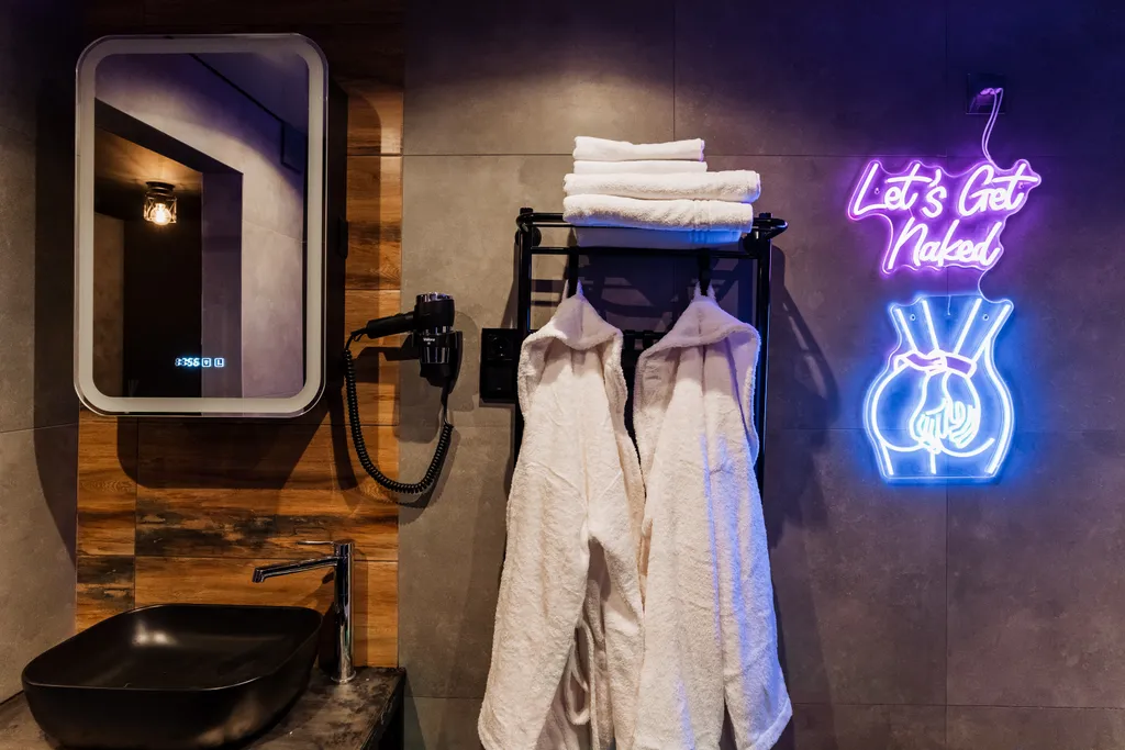 Тематическая пространство - Две грани