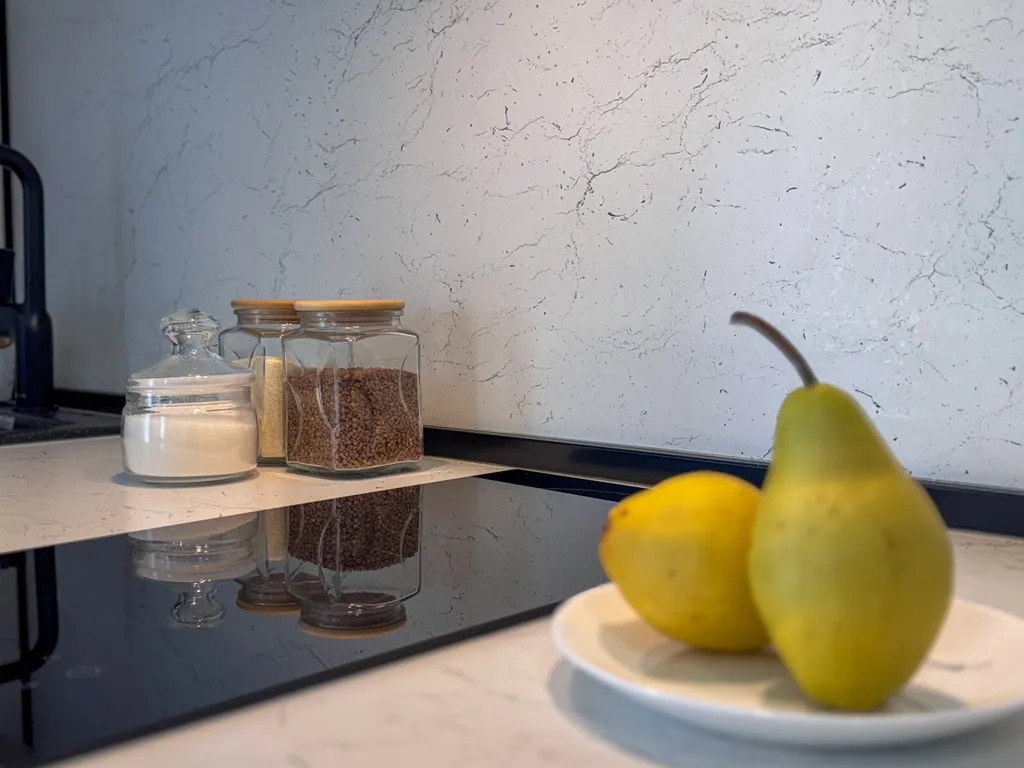 Каскад 2 Стильный апартамент на первой береговой линии